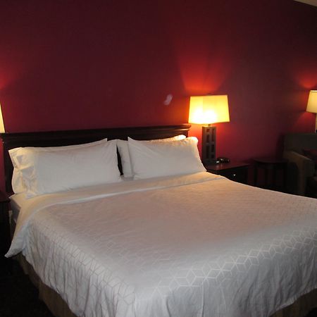 Holiday Inn Express Cloverdale - Greencastle By Ihg Exterior photo