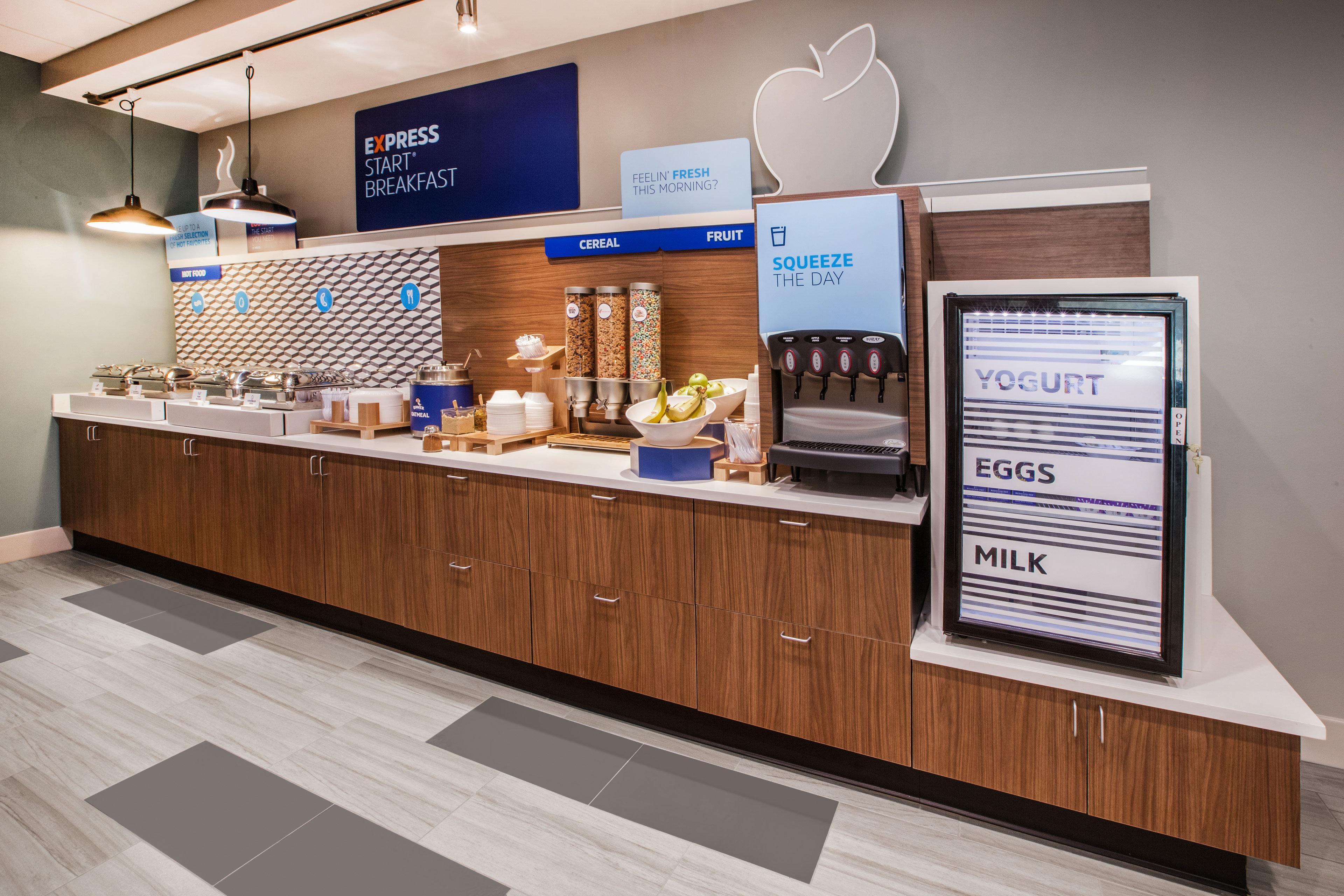 Holiday Inn Express Cloverdale - Greencastle By Ihg Exterior photo