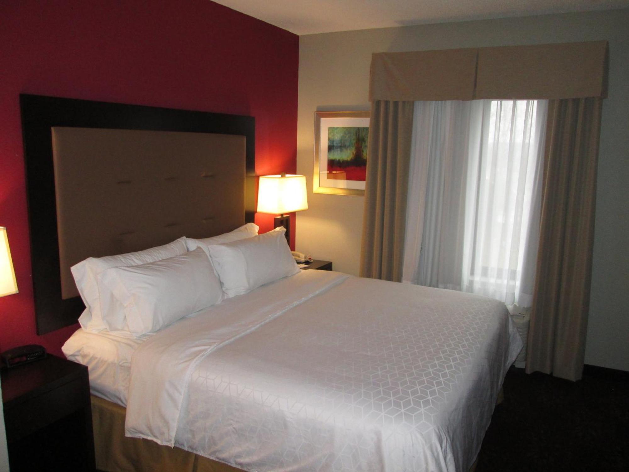 Holiday Inn Express Cloverdale - Greencastle By Ihg Exterior photo
