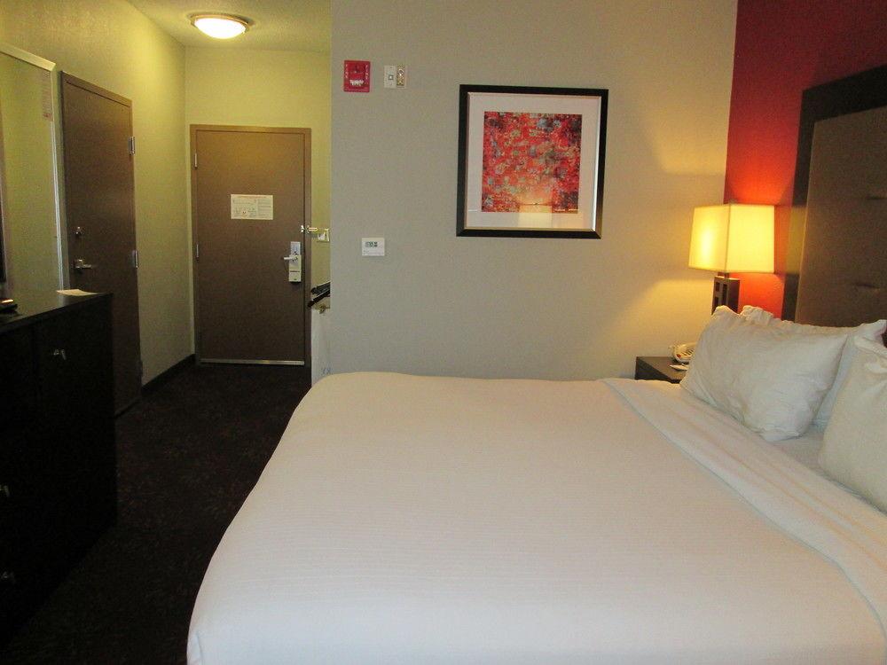 Holiday Inn Express Cloverdale - Greencastle By Ihg Exterior photo